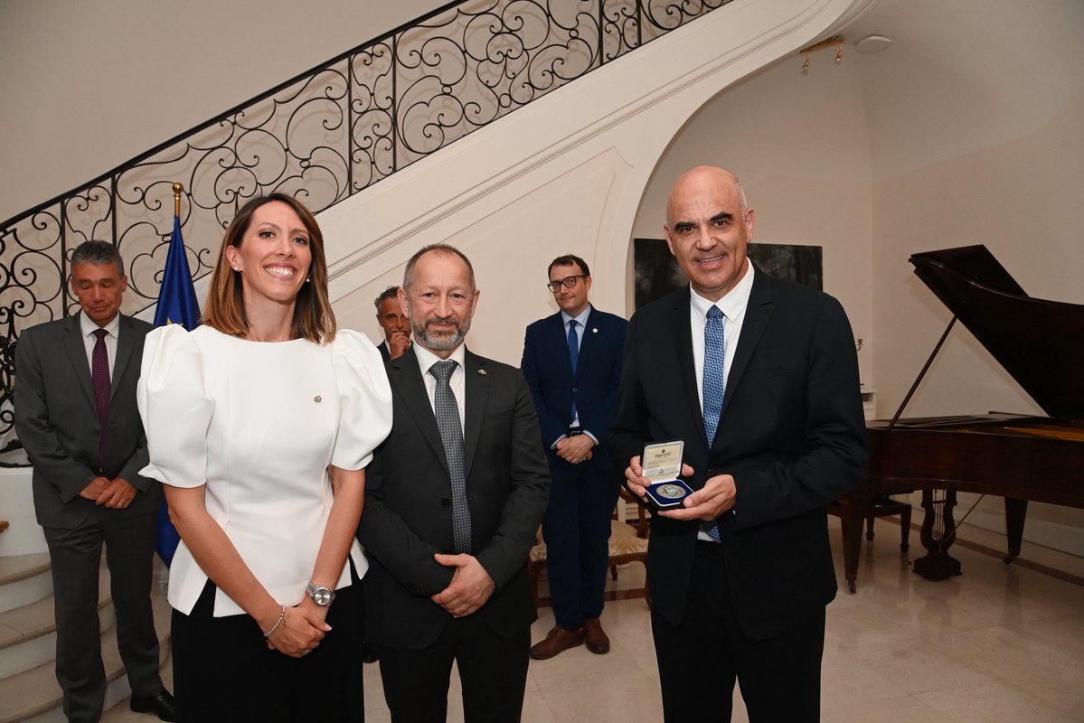 alain_berset's tweet photo. Europe's strength lies not in uniformity, but in democracies that each contribute their own history and traditions to our common future.

A pleasure to welcome the Heads of State of San Marino, Alice Mina and Vladimiro Selva, and Minister Teodoro Lonfernini to Strasbourg.

Together, we continue to strengthen our shared European home.