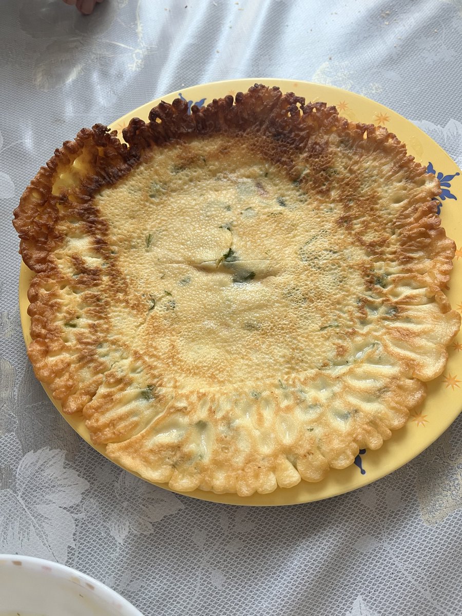 raviolet5's tweet photo. Her gün sütlaç yedim akçaabat köftesine doydum ve güzelliğiyle gözlerimi kamaştıran canım dostum evlendi 🥹🥹🥹 https://t.co/qtau37lJOO