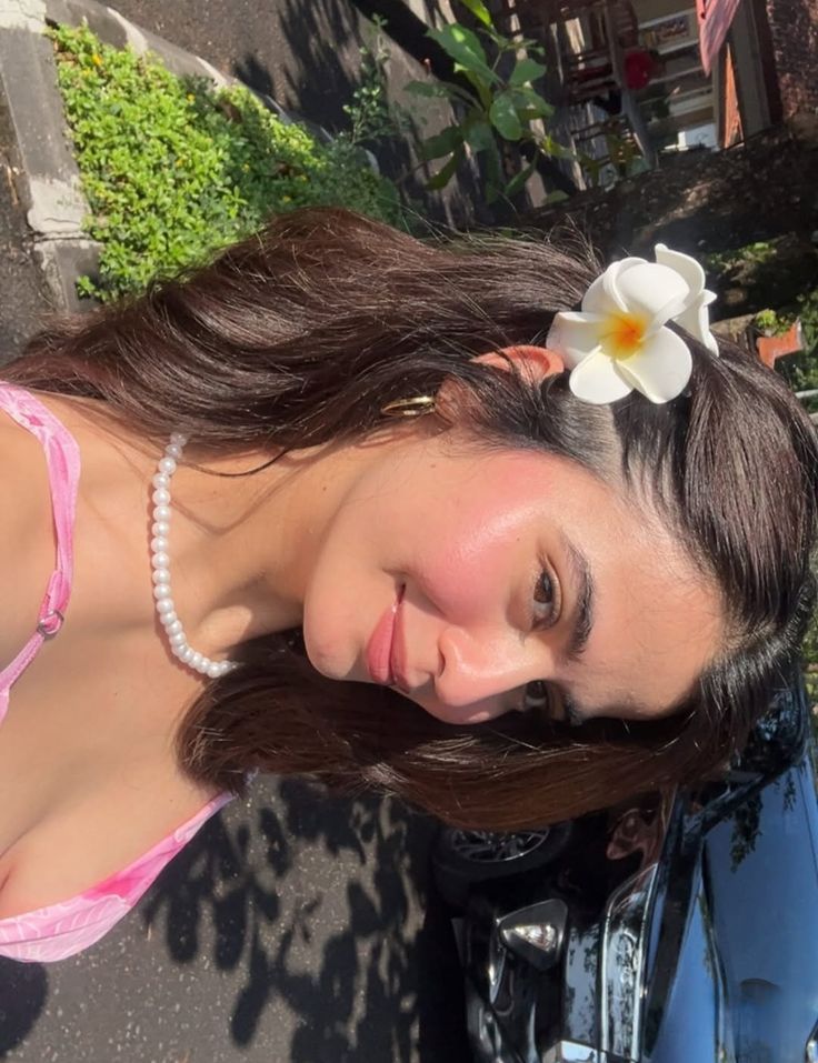 _Zarissa's tweet photo. Do you like my skin colour?? https://t.co/6sY6ecl6z1