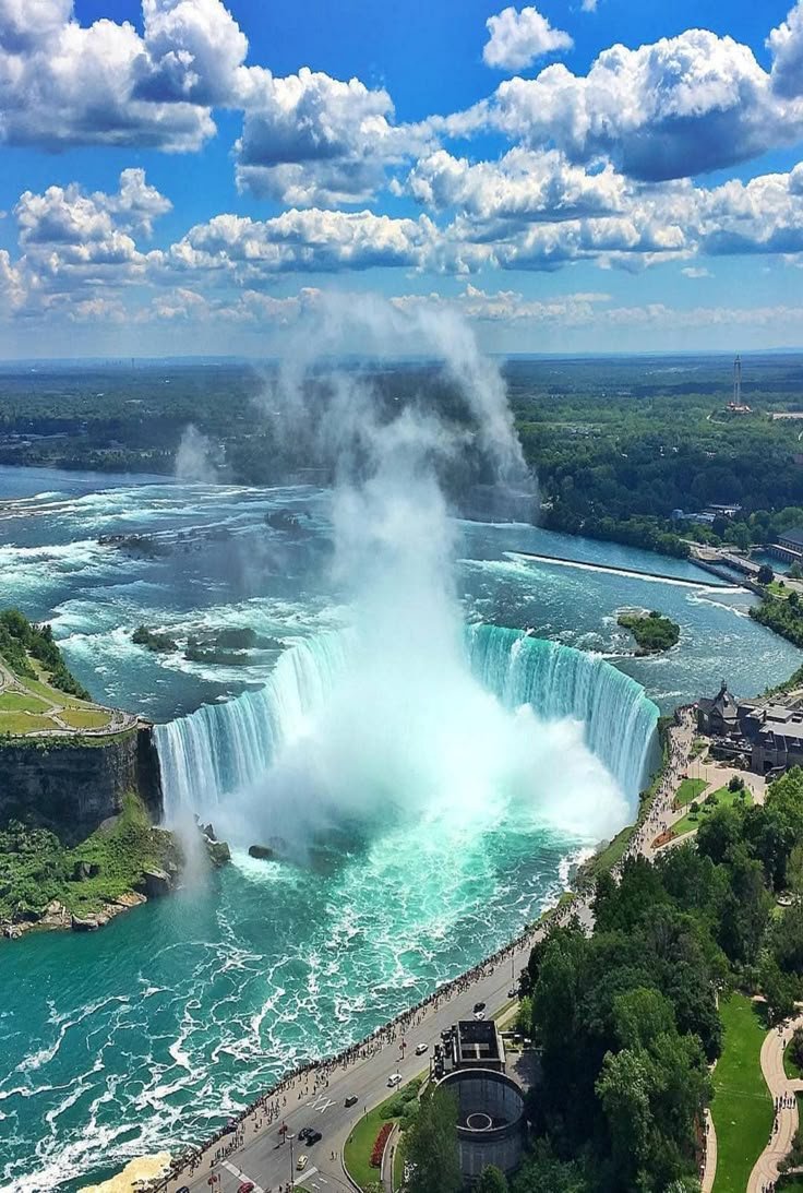 NaturalWorld515's tweet photo. Niagara Falls Canada 🇨🇦 https://t.co/VdYBbYXfg3