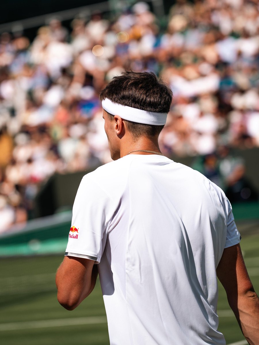 mensik_jakub_'s tweet photo. Found a way. Fought with everything. 
Through to the 2nd round @Wimbledon  💚 https://t.co/6w7wPmJRdP