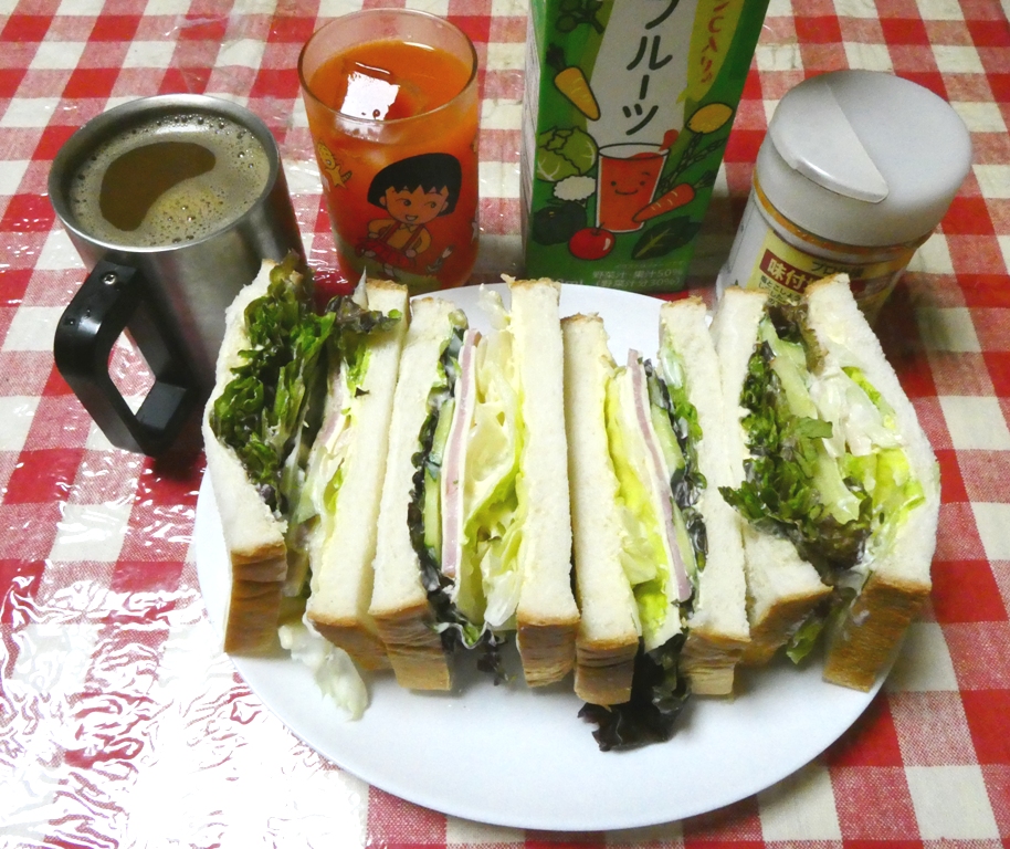Fender_USA_70s's tweet photo. 🍛 (੭*ˊᵕˋ)੭ 今日もお疲れ様🍡2026年 後半もガンバっていこうね 🥪 https://t.co/CQxIkTWVFd