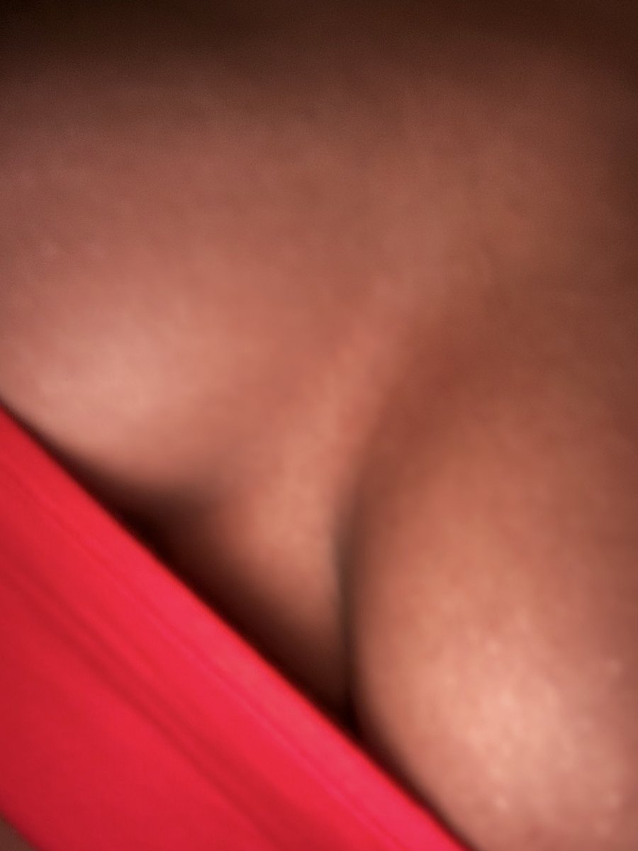 AdamSandlebg's tweet photo. Who is dis stink ass nigga?😂😂😂 https://t.co/2CtU5rPnYS