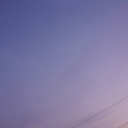 da_natuyo's tweet photo. 皆様おはようございます☁️➡️☔️

７月に入りましたね

午後から雨の予報なので
少し蒸し暑いかな？

まだまだ蒸し暑さが続きますが
クーラーで体調を崩さない様に
温度管理も気を付けて下さいね

では今月もよろしくお願いしま～す😊

🍀🌺花・4時半の空・朝食🥪🧋🌺🍀 https://t.co/gxMIUdz3TT