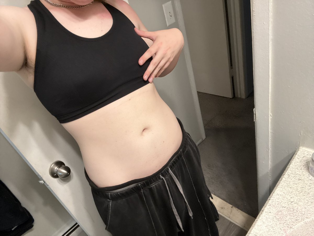 stupidmuttfido's tweet photo. I hope my boobs grow bigger 🥲🙏 https://t.co/fiUmxuOWcw