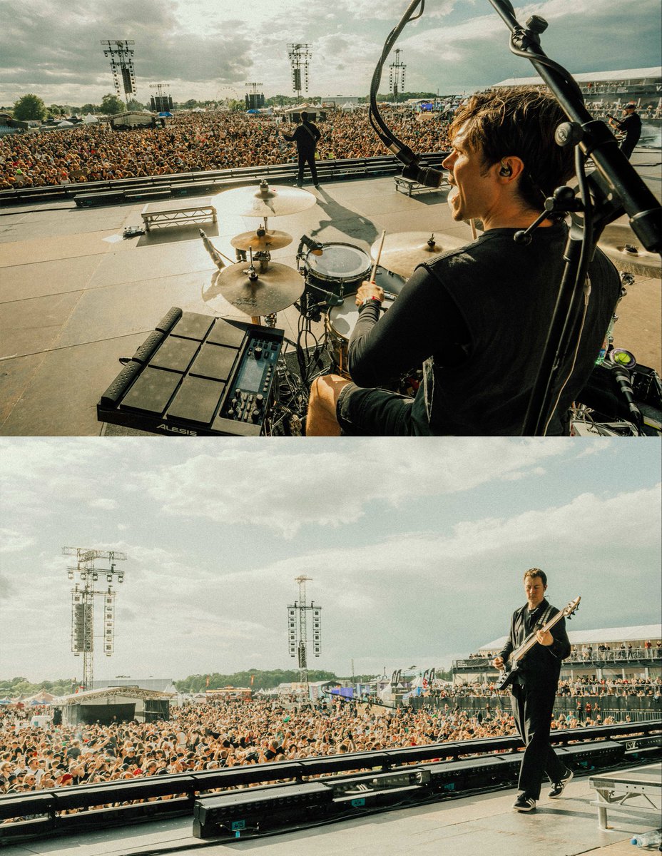 DONBROCO's tweet photo. BROCO SUMMER CONTINUES ON FRIDAY AT FINSBURY PARK @BiffyClyro 

📸 @tompullenphoto https://t.co/dyU9smWt8E