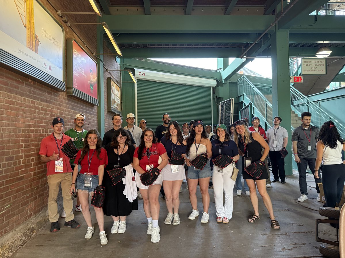 newenglandlaw's tweet photo. Yesterday, we welcomed our admitted students for an evening at the Red Sox game. We enjoyed getting to know our future students while sharing in one of Boston's favorite summer traditions. https://t.co/0j8oaqTPYk