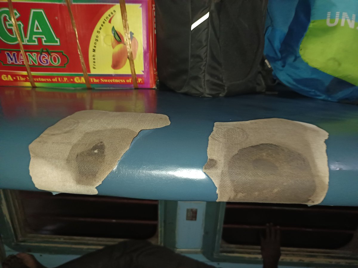 05haris's tweet photo. @IRCTCofficial The condition of the berth is not satisfactory. very disappointing to pay such a amount and still receive this kind of service.
Is this really what passengers are paying ₹2100 per seat for?This feels unfair and raises serious concerns about the quality of service being provided https://t.co/wKPtYk7PEf