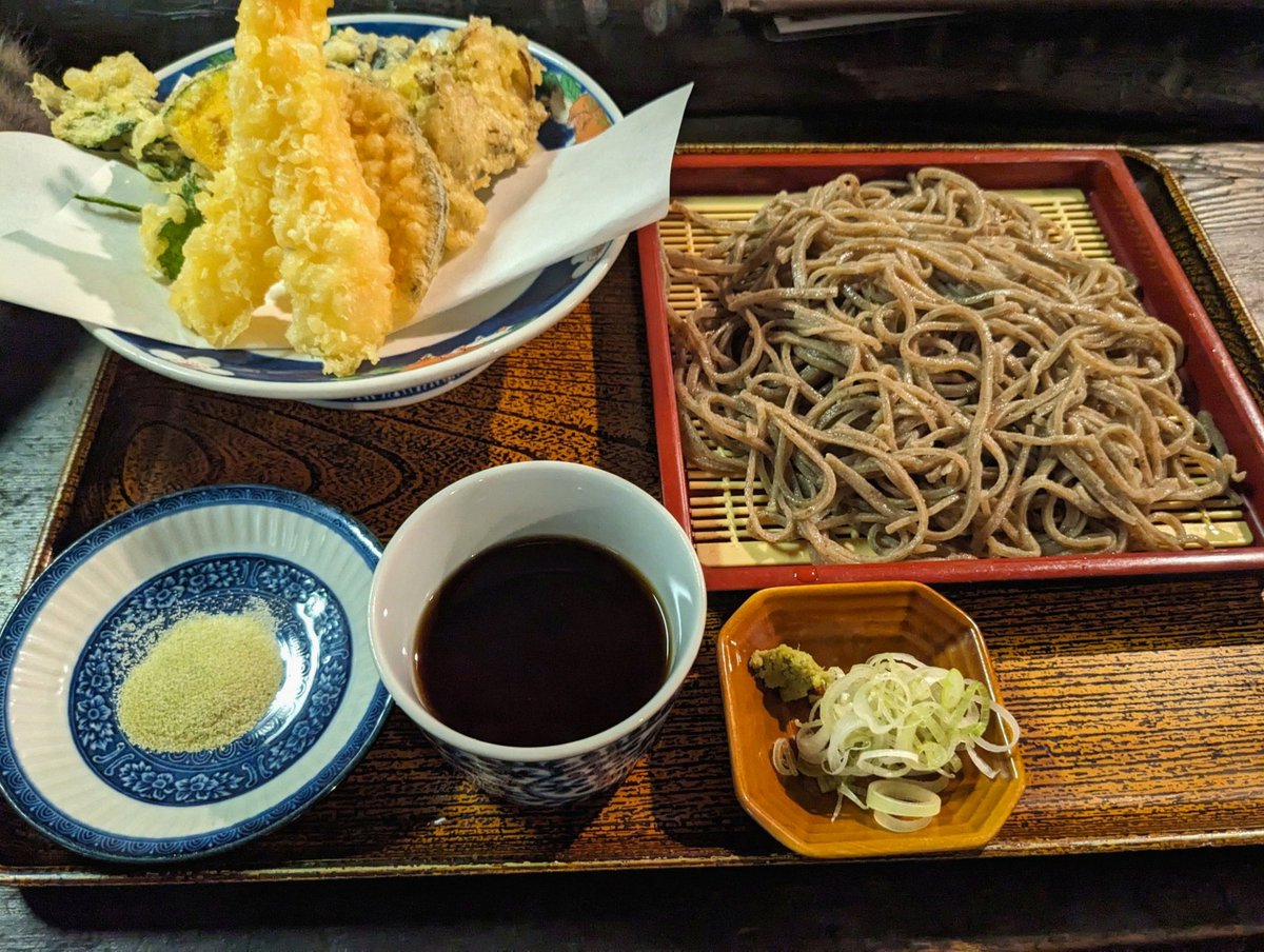 sd22_sidney's tweet photo. ひとりでする時、今までは座って前を弄るだけだったけど、ラとするようになって後ろが気になるザ
プライドが邪魔して後ろに手は伸ばさないけど、耐えられなくてうつ伏せになって、腰上げてみたりして
ラの指とかもろもろを思い出してfinしたら、急に恥ずかしくなってベッドに頭突きする
…がみたいです https://t.co/iFAWxeGRbJ
