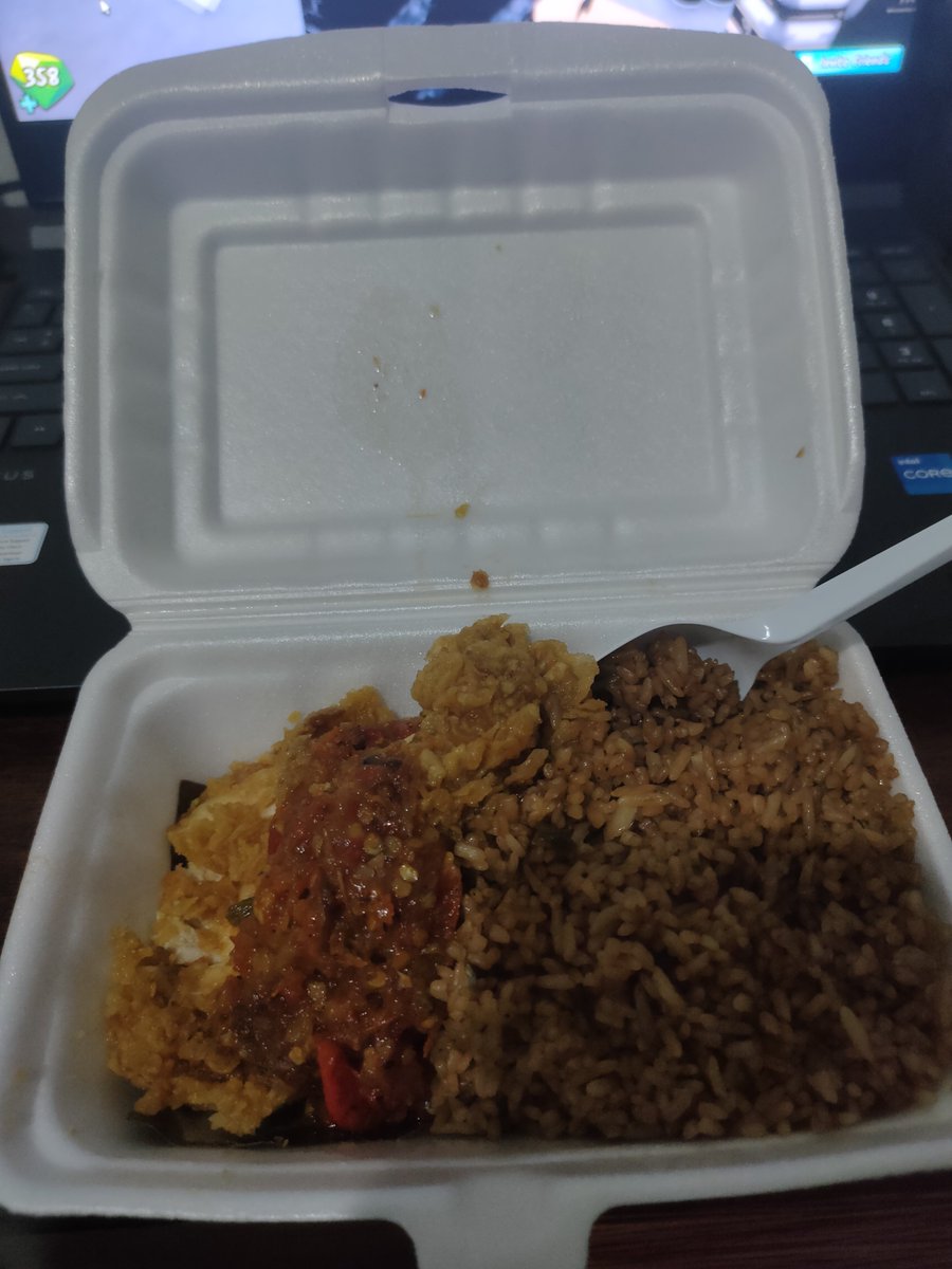 mkxdesu's tweet photo. sarapan https://t.co/8iTk8phiQB