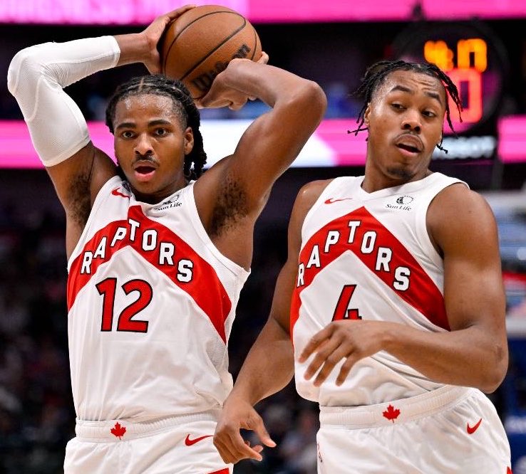 esidery's tweet photo. The Raptors now have arguably the NBA’s best defensive wing trio:

Kawhi Leonard
Scottie Barnes
Collin Murray-Boyles https://t.co/psCUPgxqMB