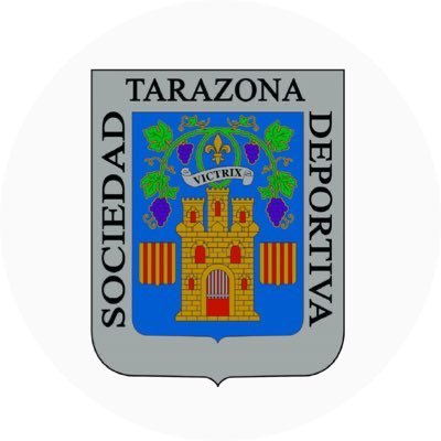 GolSinVAR's tweet photo. Me parece una noticia durísima. 

El Tarazona está a horas de ser equipo de Tercera Federación.

Preguntando al entorno del @SDTarazona, a las 21:45h de hoy y a falta de 2h para llegar al límite, no han satisfecho las deudas con jugadores y cuerpo técnico de la temporada 2025/26 en Primera Federación.

Ya de por sí, pagar esta semana tenía consecuencias graves como tener que presentar un aval las próximas temporadas.

El club no ha dado solución al problema. Si nada lo cambia, estará en la lista de Comisiones Mixtas. Tiene actualmente una deuda de 280k con su plantilla. 

Llegaron a tener opciones deportivas de salvarse en Primera Federación esta temporada.
