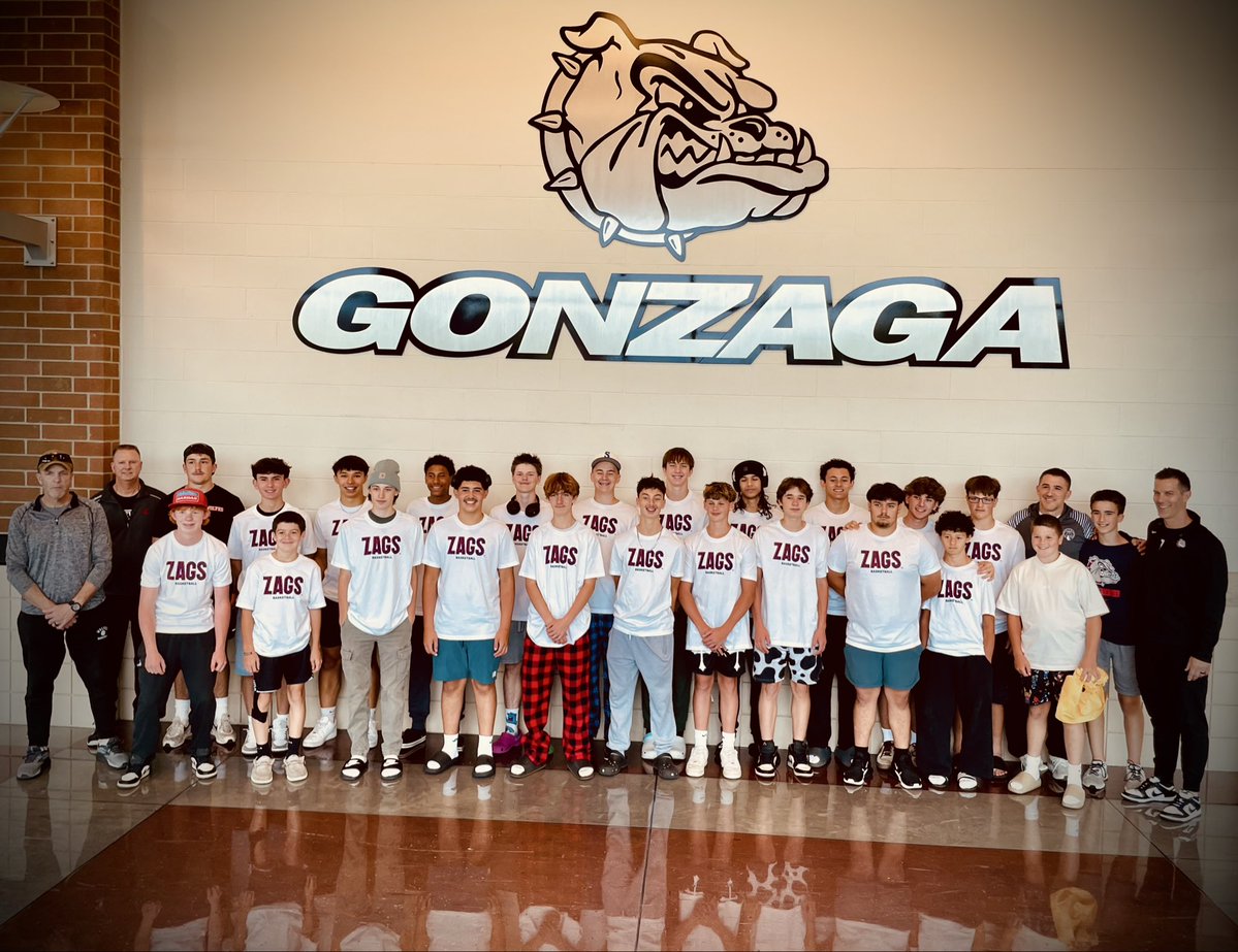 LEBlas2028's tweet photo. That’s a wrap at @ZagMBB camp🏀
Onto @EWUFootball camp, let’s get it!
Coupeville, WA Wolves c/o’28
195lbs 5’10” 4.0gpa
3-sport athlete 🏈🏀🏃🏻 RB/OLB https://t.co/WTFVmdqsqc