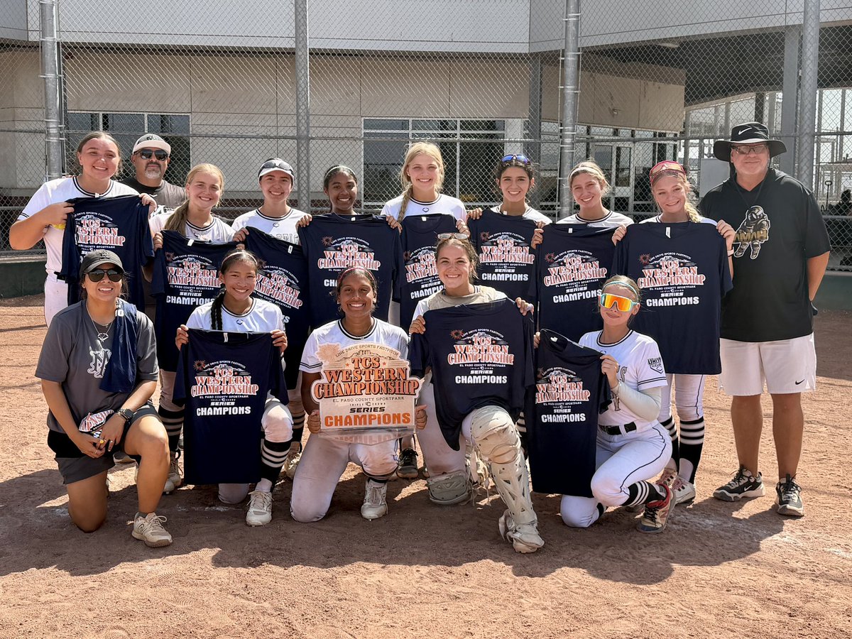 kayliewacker's tweet photo. @AMAH_Herrera went undefeated (7-0) in El Paso at the @triplecrownspts Western Series. So proud of how we competed totaling 9 💣as a team! Now onto Colorado! 
Highlights from the past 2 weekend are below. @Ranch__Softball @CoachADutch @_CoachAnthony @Estrada71Ray https://t.co/0vfRMXrLiT