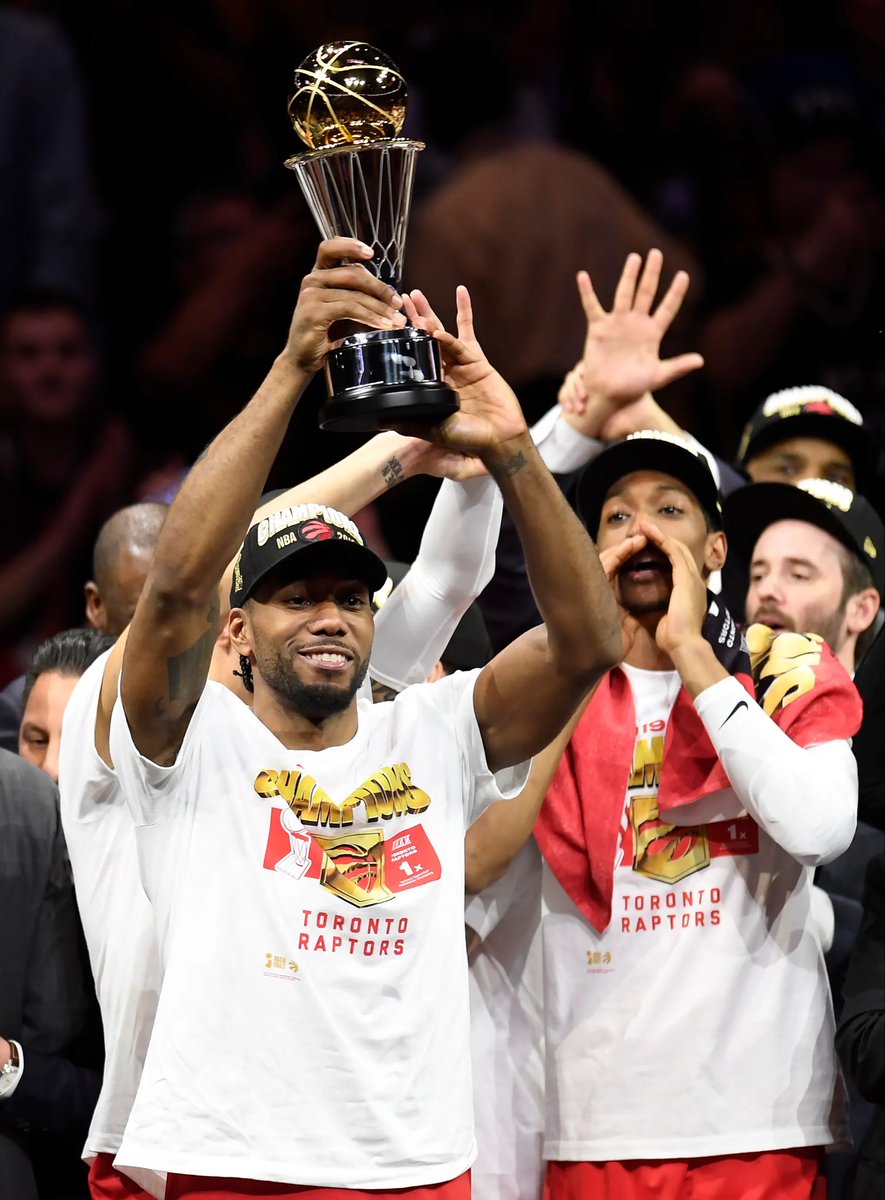 DeLaSimp's tweet photo. RJ Barrett under the tutelage of Kawhi Leonard https://t.co/Wyxga7xync