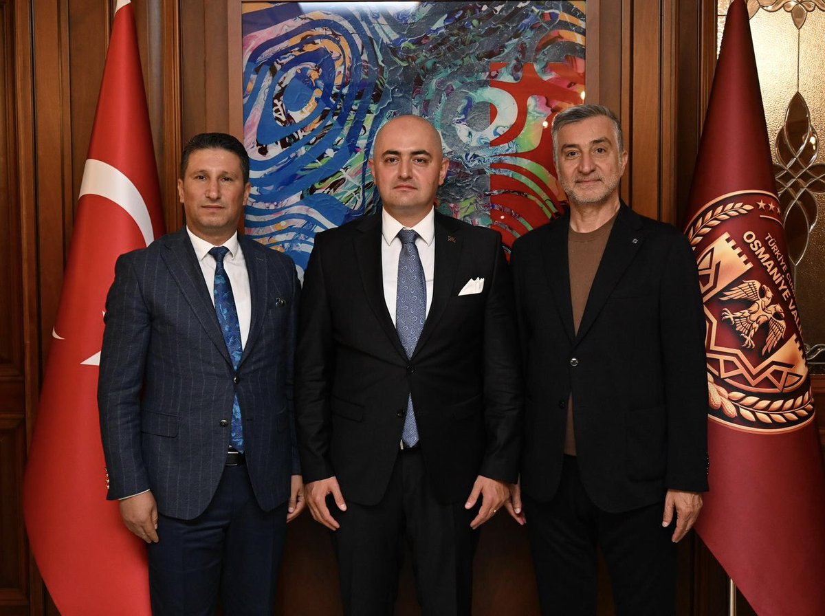 OsmaniyeOSB's tweet photo. Osmaniye Cumhuriyet Başsavcımız Sayın Uygur Kaan Arısoy ile Cumhuriyet Başsavcı Vekilimiz Sayın Murat Can Biçer’i, veda ziyaretleri kapsamında Osmaniye Organize Sanayi Bölgemizde ağırlamaktan memnuniyet duyduk.

HSK 2026 Yılı Ana Kararnamesi kapsamında başka illere atanmaları dolayısıyla gerçekleştirdikleri nazik ziyaretleri için kendilerine teşekkür ediyor; ilimizde görev yaptıkları süre boyunca hukukun üstünlüğü ve adalet hizmetlerinin etkin bir şekilde yürütülmesine sundukları değerli katkılar için şükranlarımızı sunuyoruz.

Sayın Başsavcımız ve Sayın Başsavcı Vekilimize yeni görev yerlerinde sağlık, huzur ve başarılar diliyor, üstlenecekleri görevlerin kendileri ve ülkemiz adına hayırlı olmasını temenni ediyoruz.