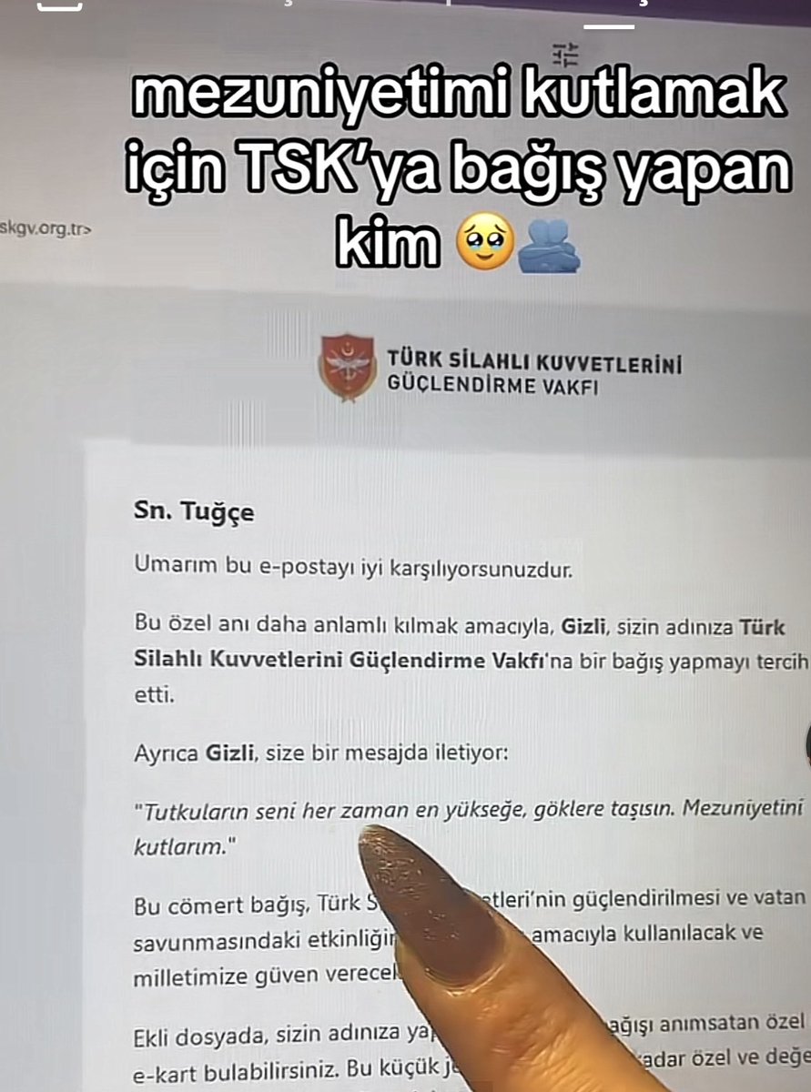 predoktor_'s tweet photo. kızın mezuniyetini kutlamak için tsk’ya bağış yapmışlar nası yarışacaksın ki 😍 https://t.co/Y0n3aRyiSN