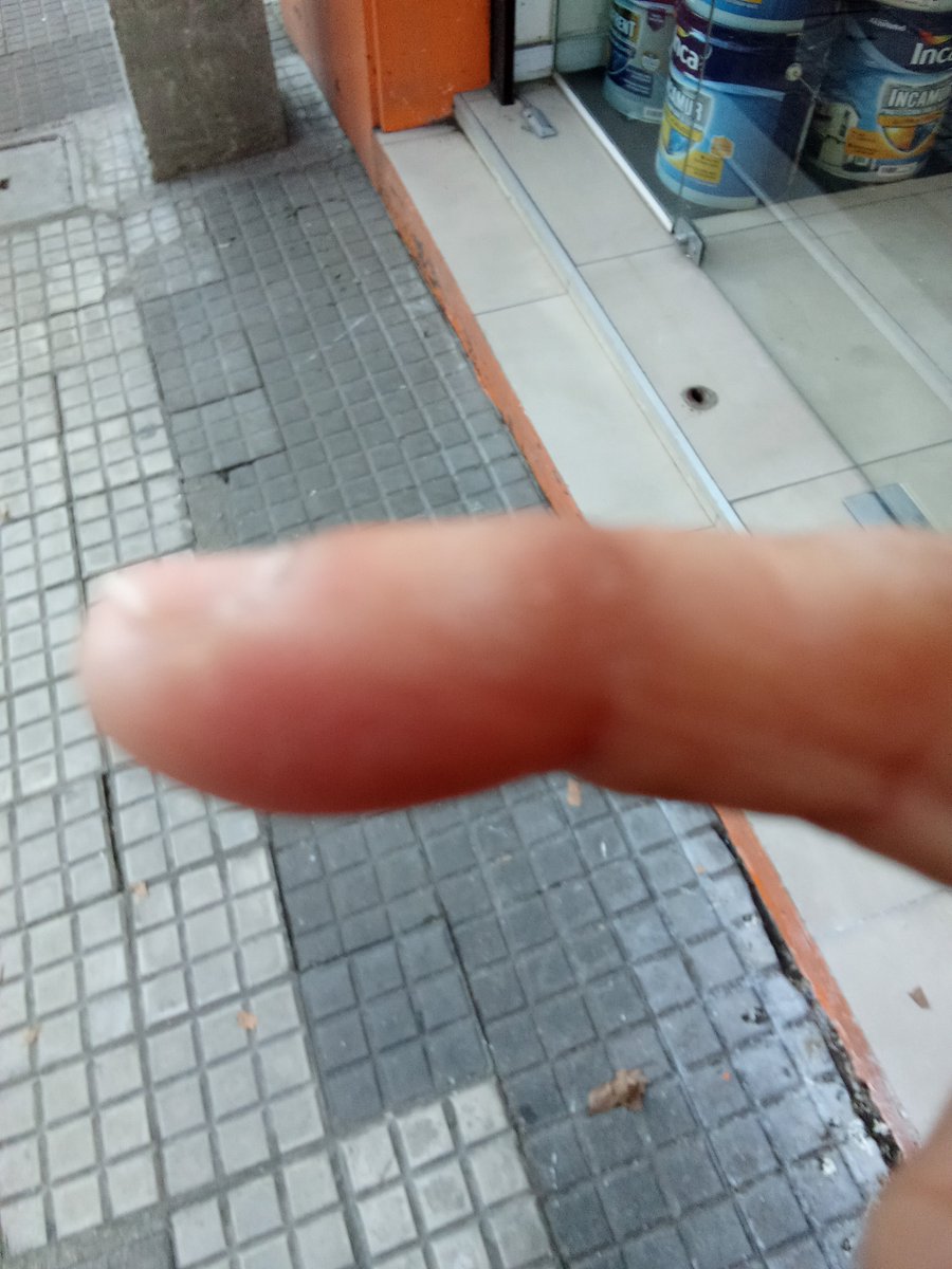 lacolorada44's tweet photo. Lo más triste qe me vio tastabillar y se me rio , lo a verdad un sínico https://t.co/2eIaEwSDVp