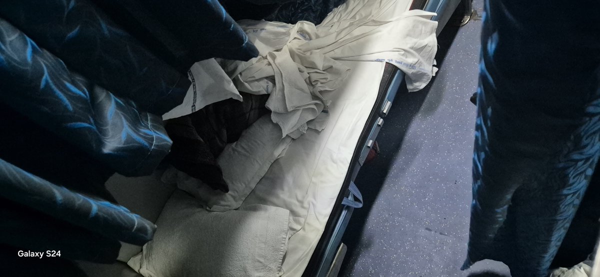 ajitdwivedy9's tweet photo. @RailMadad @IRCTCofficial travelling with 6605886242 .Train is departed and see the coach condition of second ac and bedroll not available no one is taking care https://t.co/93xpKBg5RQ