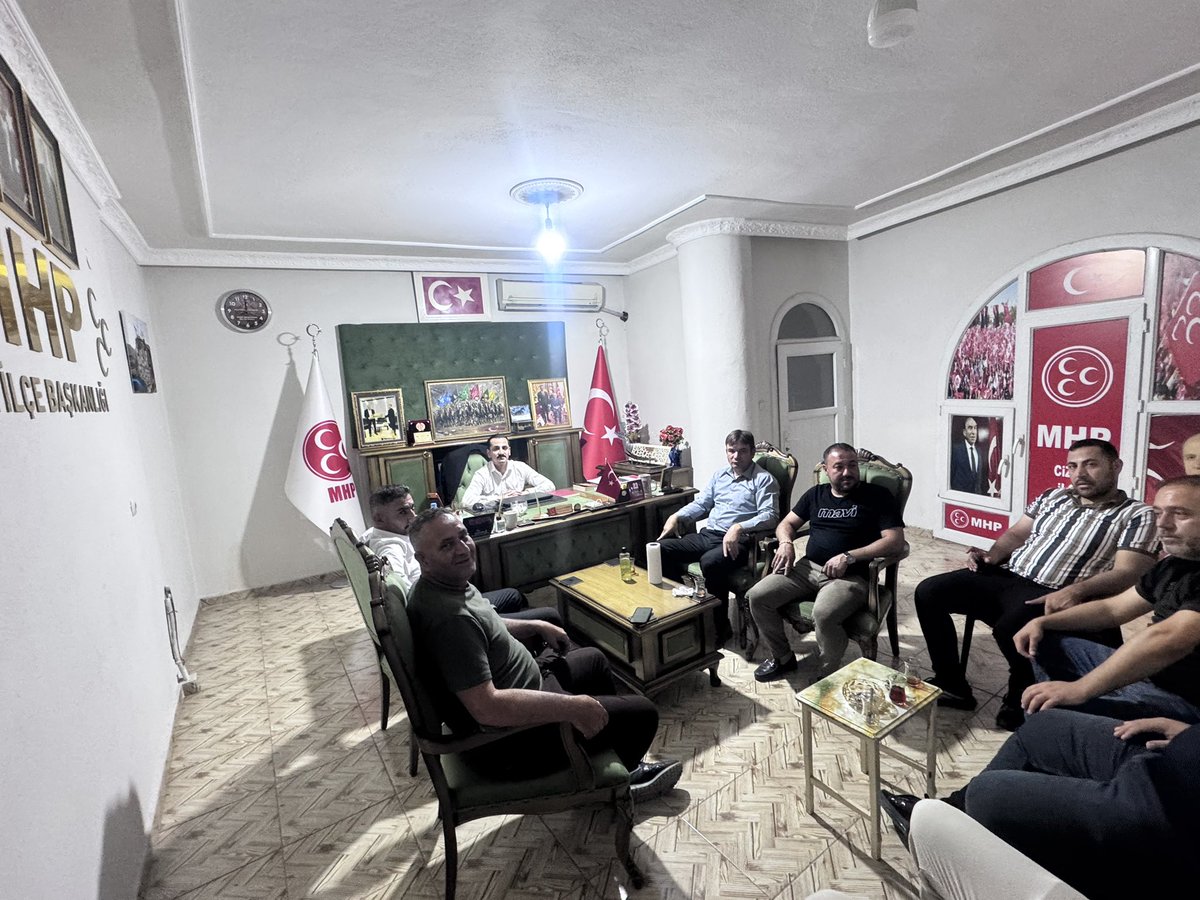 MhpCizre73's tweet photo. İlçe teşkilatımızın aylık olağanüstü toplantısını gerçekleştirdik. Toplantımızda gündemdeki konuları değerlendirerek teşkilat çalışmalarımız hakkında istişarelerde bulunduk. Alınan kararların hayırlara vesile olmasını diliyoruz.

@MHP_Bilgi https://t.co/V4rcsgK2DA
