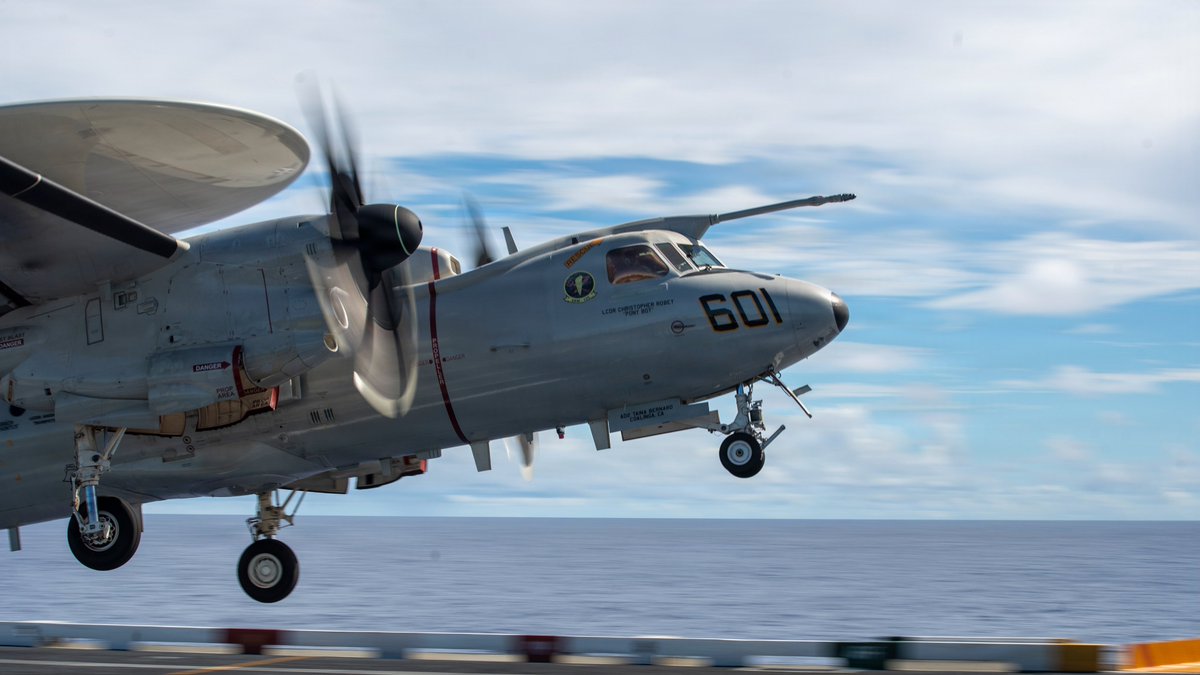 USPacificFleet's tweet photo. Precise. Lethal. Overwhelming.
Sailors aboard USS George Washington (CVN 73) conduct flight operations in the Philippine Sea, June 27, 2026, supporting a live-fire SINKEX for exercise Valiant Shield 2026.
#USNavy #PacificFleet #Readiness #ValiantShield26 https://t.co/m8xt28F6Fk