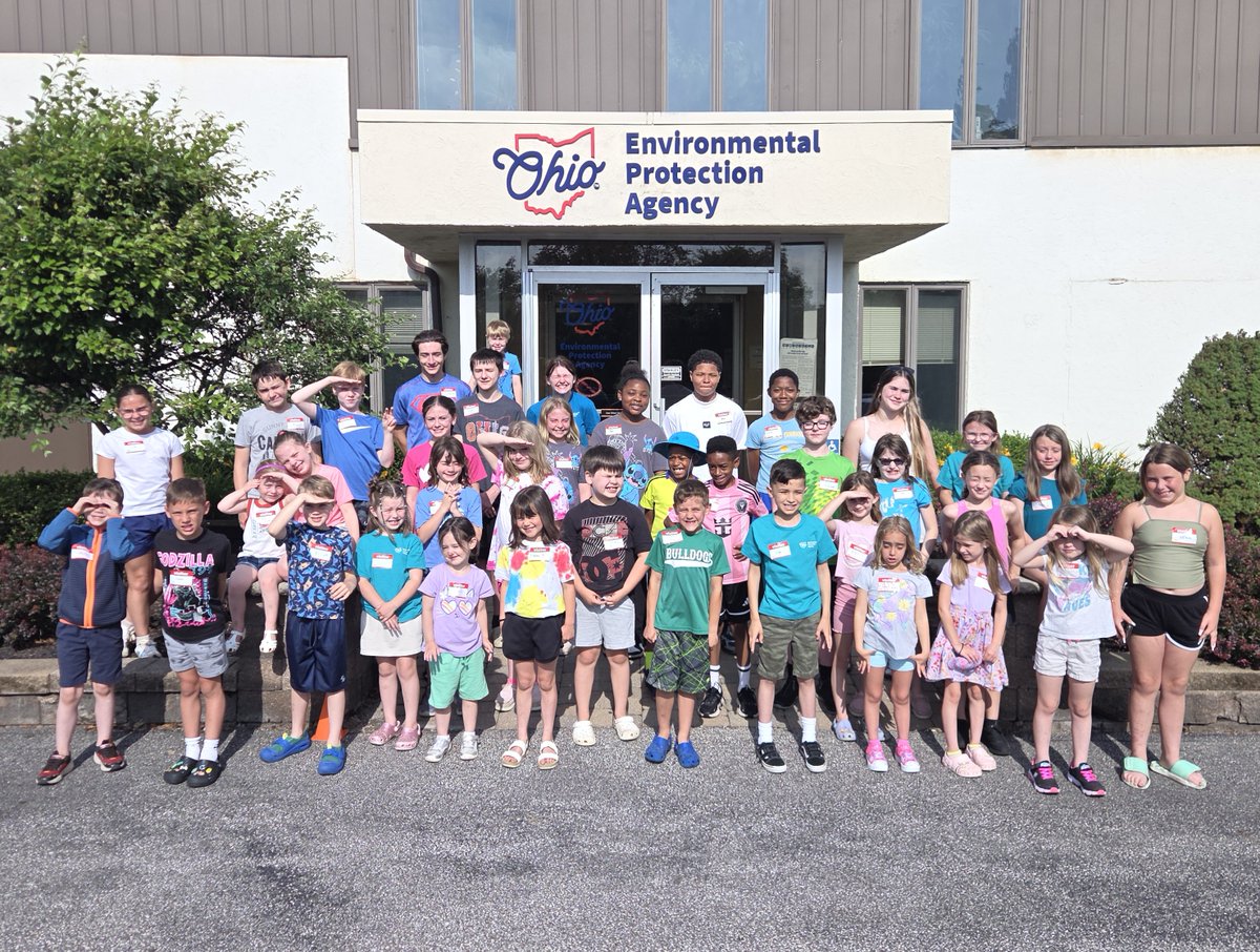 OhioEPA's tweet photo. #OhioEPA's Northeast District Office (#NEDO) welcomed 36 children of employees for a fun-filled day learning about what their parents do!

Water cycles ✅ 
Candy compost ✅ 
Air filtering demos ✅ 
Butterfly crafts ✅ 
Exploring Tinkers Creek ✅ 

#TakeYourChildToWorkDay https://t.co/HEebjKovb2