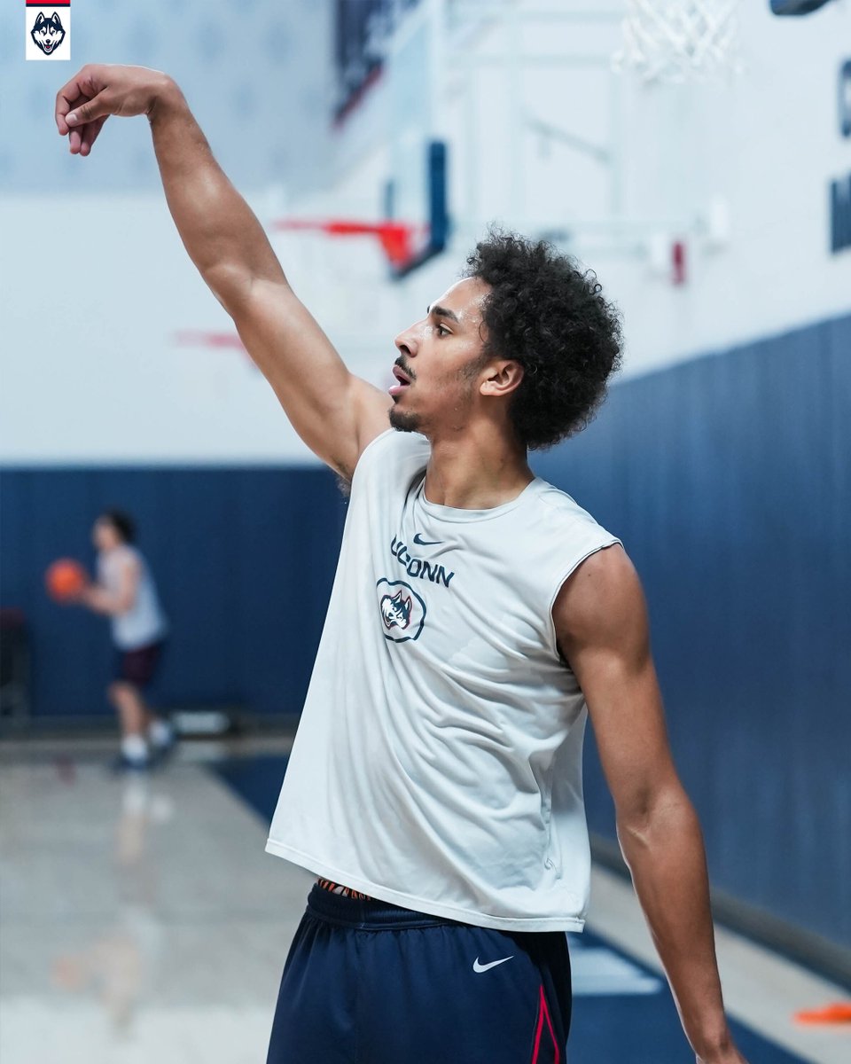 UConnMBB tweet picture