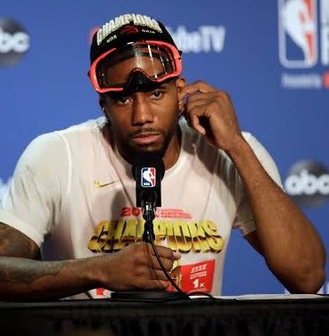 esidery's tweet photo. Kawhi Leonard wants to ultimately retire as a member of the Raptors once his next contract extension is done, per @ShamsCharania.

Kawhi will lead Toronto’s group led by Scottie Barnes and Collin Murray-Boyles over the next handful of years before his Hall of Fame career ends. https://t.co/P5sE5GkhOl