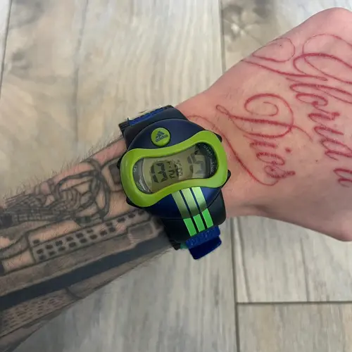 TogaGoober's tweet photo. @100hoes4L @wttftarki vintage nike watches or other mechanical sport watches. There's driving watches but those usually just have a rotated face. https://t.co/drqDnx76ZV