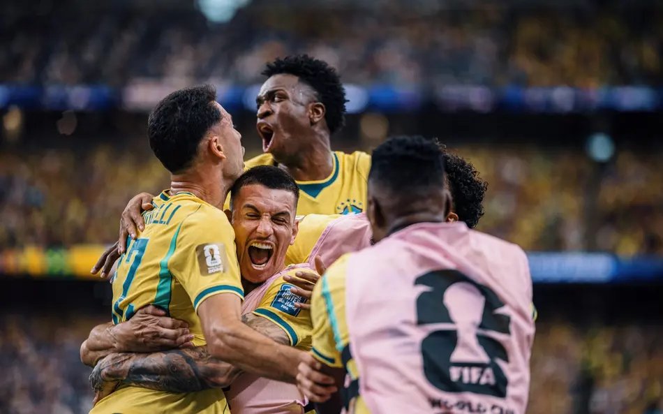 TodaTV1's tweet photo. MAIORES AUDIÊNCIAS DA GLOBO DESTA SEGUNDA - 29/06/26

#BomDiaSP 7,5
#BomDiaBrasil 9,4
#Encontro 8,1
#MaisVocê 8,6
#SP1 11,5
#GloboEsporte 13,7
#BoraProJogo 20,8
Brasil x Japão 34,1
#JH 23,6
#BoraProJogo 20,5
Alemanha x Paraguai 25,4
#JN 28,2
#QuemAmaCuida 23,7
#TelaQuente 11,7 https://t.co/UIvsqXdGpZ