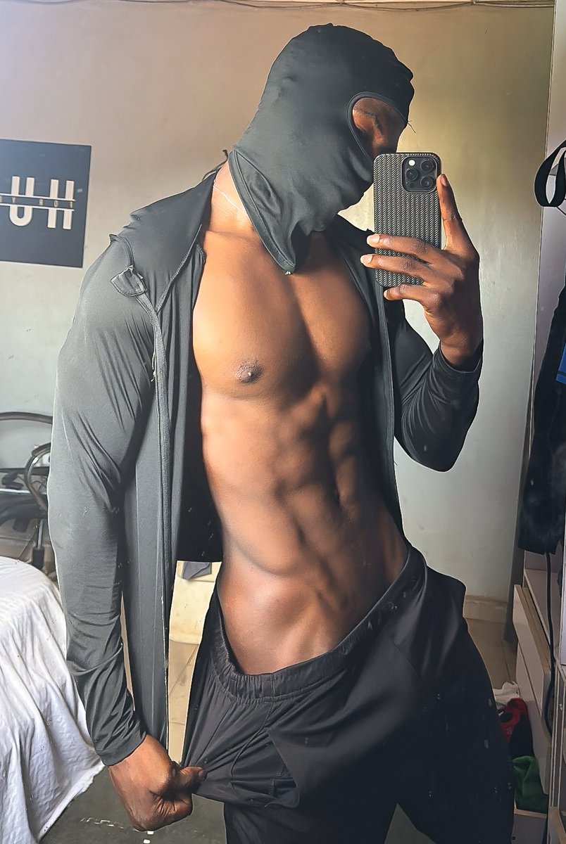 kingoliverxx's tweet photo. I’m hungry but not for food… what are you feeding me?🫠 https://t.co/oi5MTeW4g6