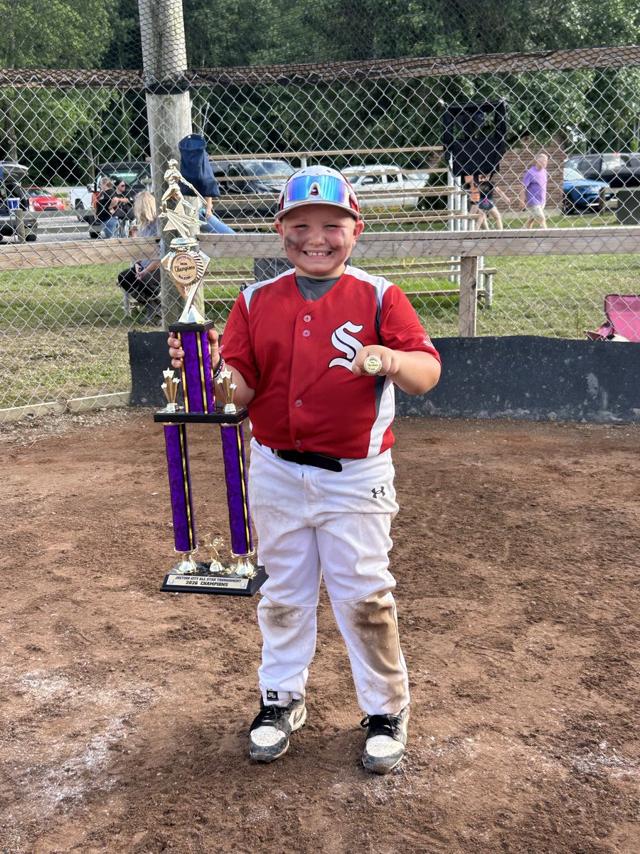 CoachBlevinsII's tweet photo. Junction City 8U Champs. 🏆 https://t.co/CRhKjhNz9N