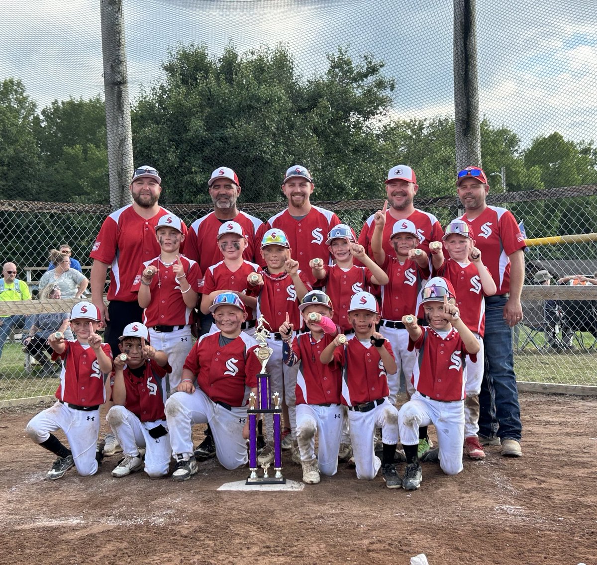 CoachBlevinsII's tweet photo. Junction City 8U Champs. 🏆 https://t.co/CRhKjhNz9N