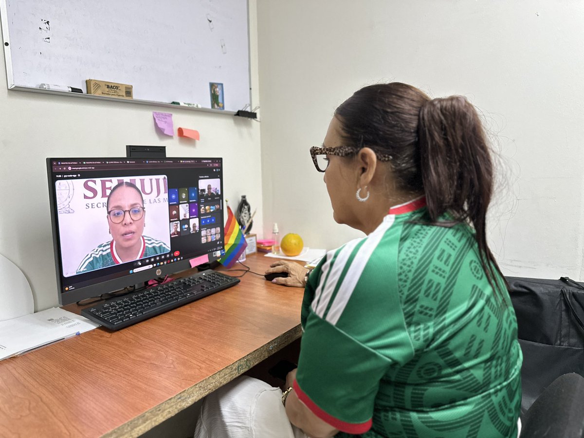 SEMUJERES_'s tweet photo. 🌈💜 Realizamos la conferencia virtual “Atención sin discriminación”, impartida por la Lic. Vicky Ibarra Rojas, Jefa de Diversidad y Grupos Vulnerables, quien compartió herramientas clave para seguir construyendo espacios más respetuosos e incluyentes. 🗂️💼✨ https://t.co/ECjn2BztPc