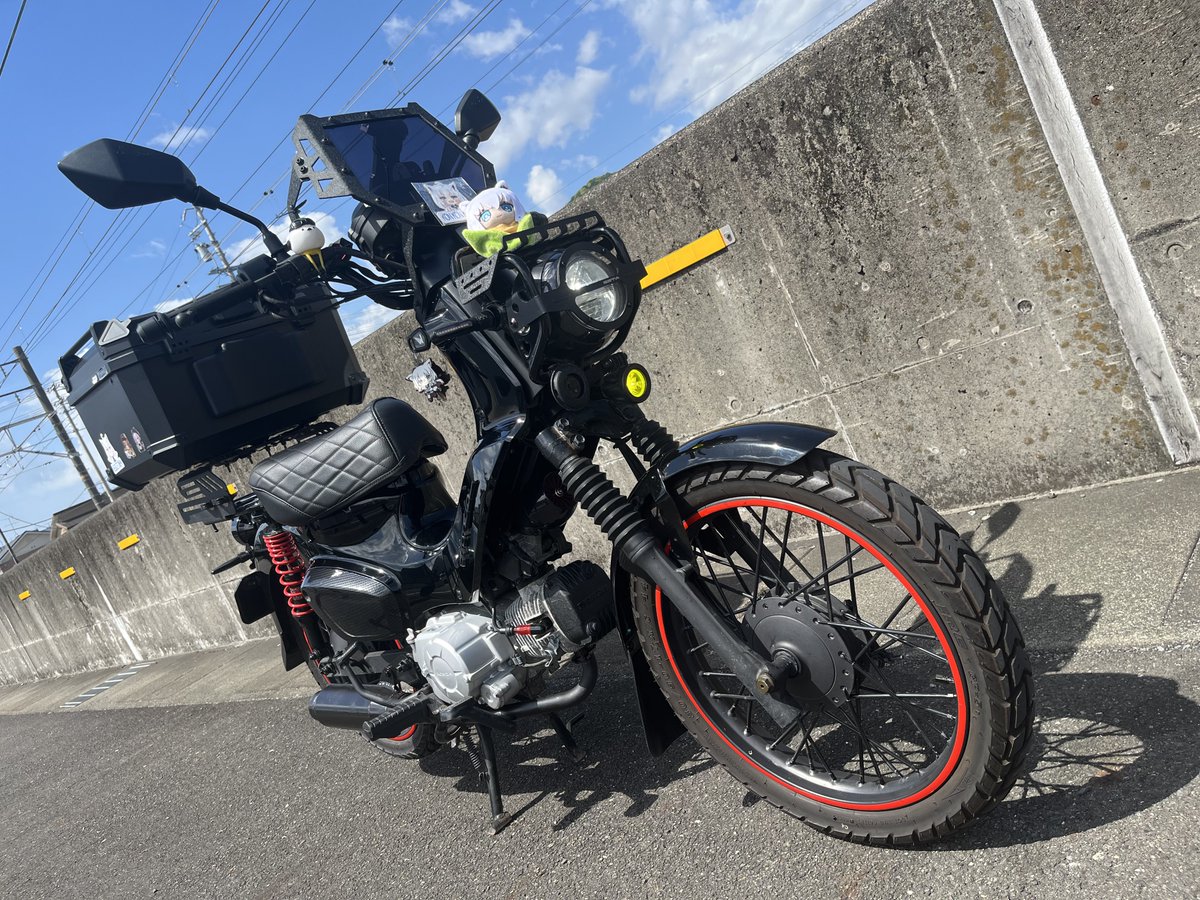 ryuchan_cc110's tweet photo. #毎月1日は単気筒の日
#CC110 #JA45
使い回し でごめん!
そろそろ 文字ステッカー ボックス 左右貼るカーモ? https://t.co/aUCKosSLko