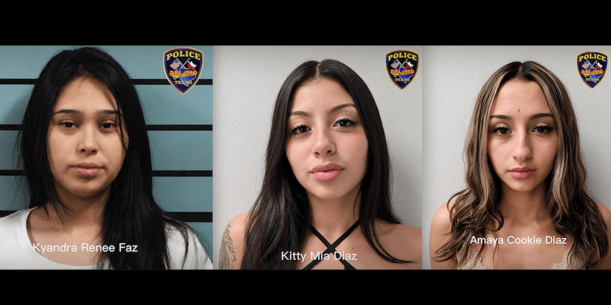 theblaze's tweet photo. 3 females charged with murdering mother of 5 on Texas street in broad daylight; 1 suspect appears to smile after her arrest https://t.co/GOX1j2Oble https://t.co/cdx20hu7KZ