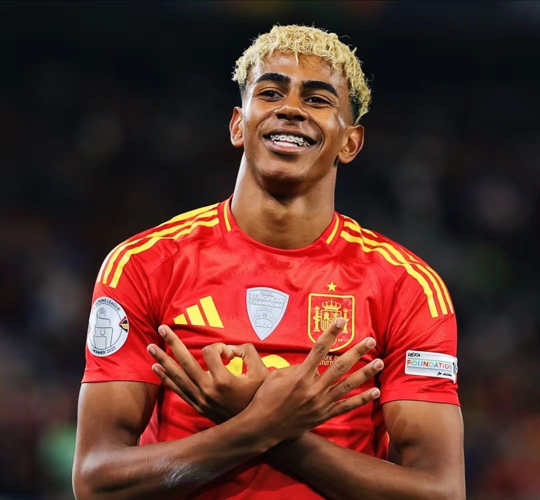 PolymarketSport's tweet photo. 🚨JUST IN: Lamine Yamal on France:

"They haven't beaten us since the Euros. They can't be better than us. For me, there is no team above Spain.” https://t.co/EVuoRa233L