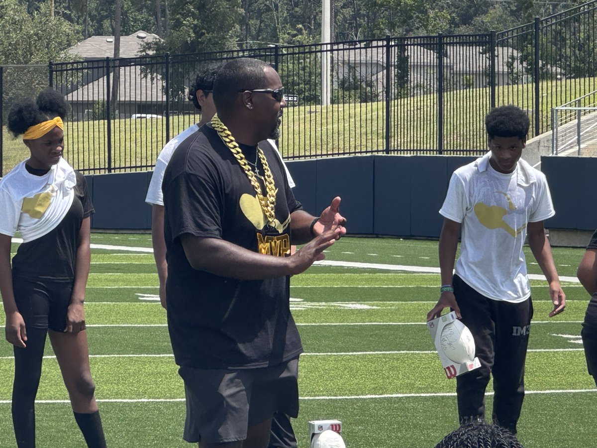 Coach Derrell Oliver tweet media