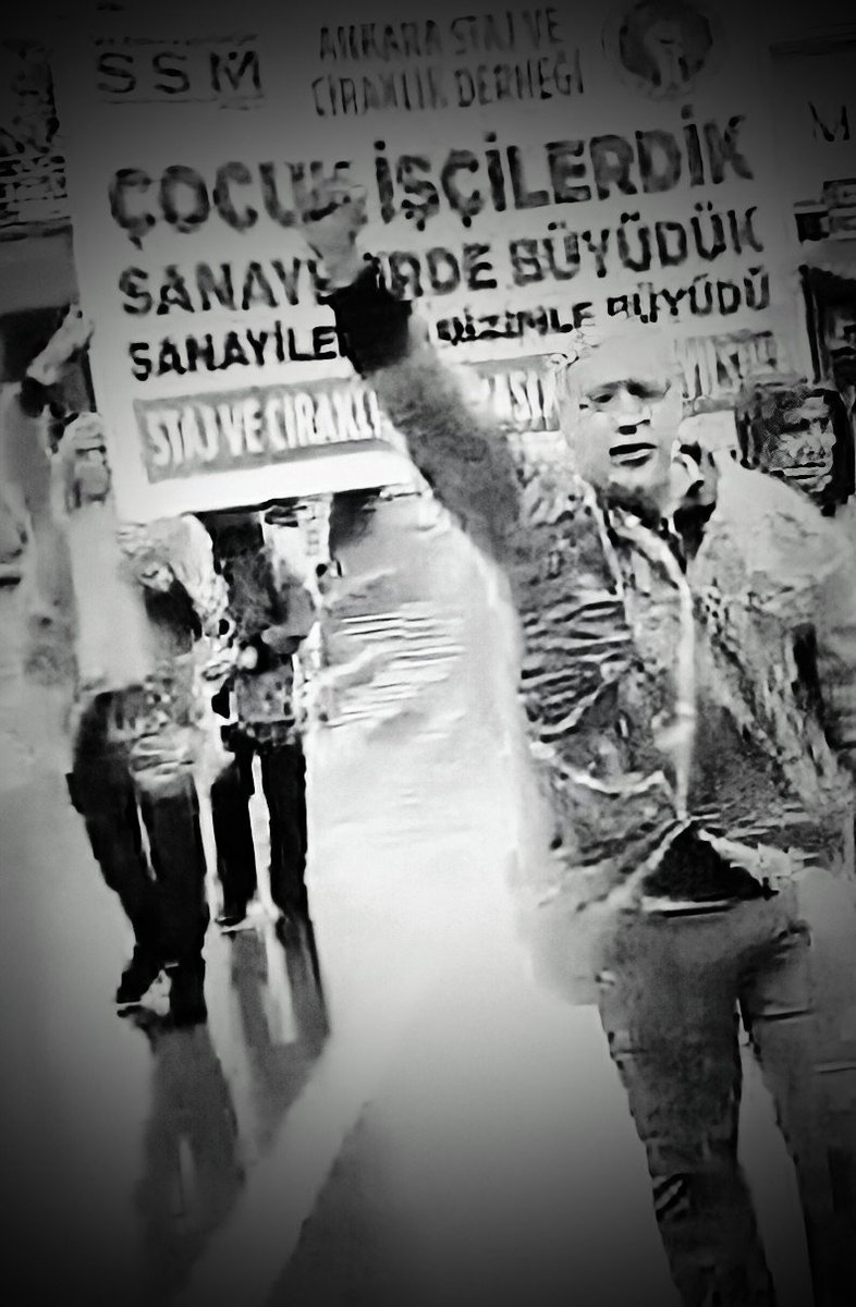 SRTELARZ's tweet photo. Sn @oktay_saral
ADALET için @Akparti
EŞİTLİK için @MHP_Bilgi

YARIM SİGORTA OLMAZ 
Tam sigorta hakkımız verilsin.
Yaşıtlarımız emekli oldu, 
biz kandırıldık..
@tcbestepe
@MDervisogluTR 
@erbakanfatih
@eczozgurozel
@yavuzagiraliog
#StajyerçırağıSömüreceksiniz https://t.co/zZL5u9vrBn