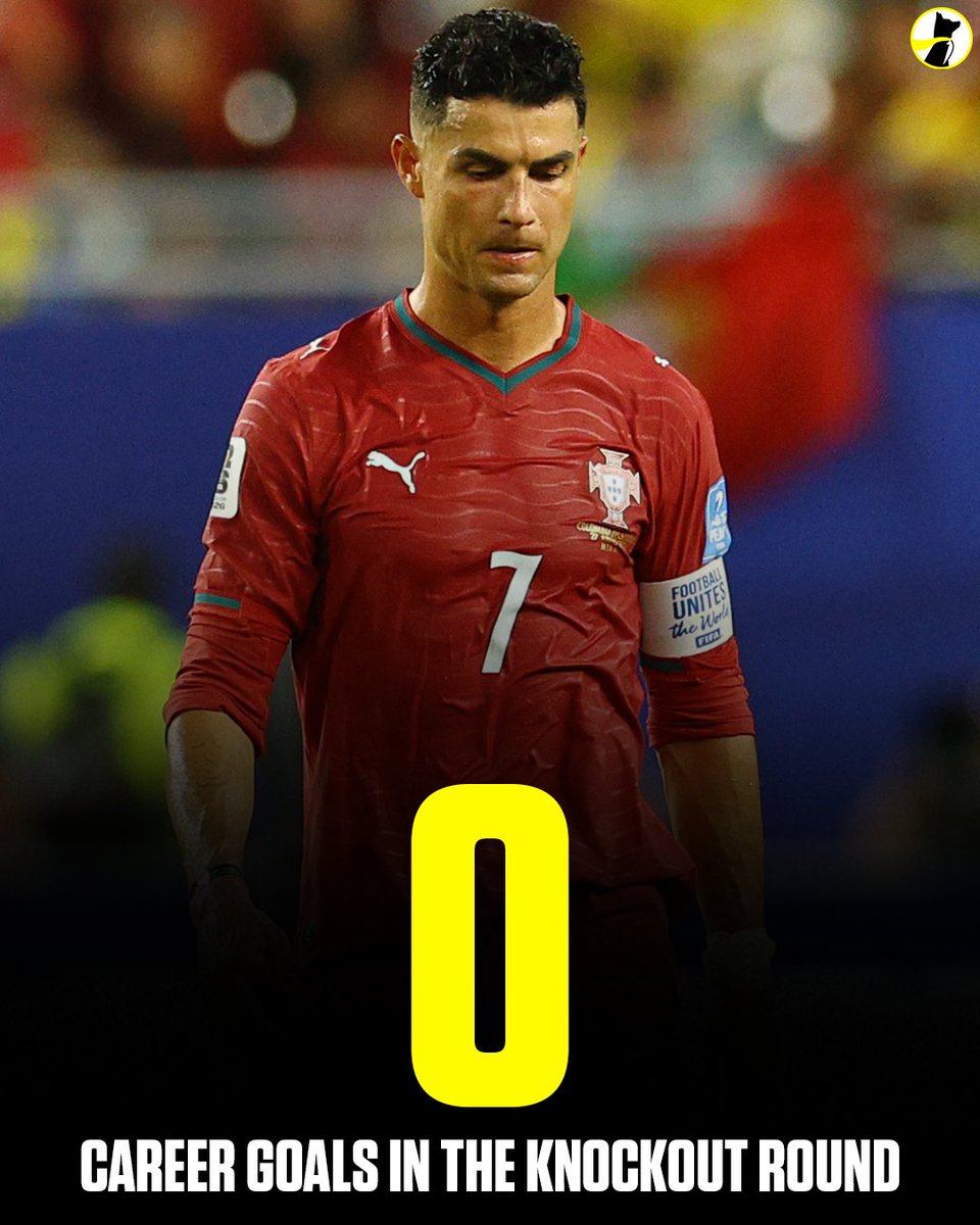 Underdog's tweet photo. Players who have scored more goals than Cristiano Ronaldo in the knockout rounds since his tournament debut in 2006:

Abdelmouméne Djabou
Achraf Dari
Adriano
Alessandro Del Piero
Alexis Sánchez
Amad Diallo
André Schürrle
Andrej Kramaric
Andrés Iniesta
Ángel Di María
Antoine Griezmann
Antonio Nusa
Arjen Robben
Artem Dzyuba
Asamoah Gyan
Aurélien Tchouaméni
Bastian Schweinsteiger
Benjamin Pavard
Bruno Petkovic
Bryan Ruiz
Bukayo Saka
Casemiro
Carles Puyol
Carlos Tevez
Cody Gakpo
Daizen Maeda
Daley Blind
David Beckham
David Luiz
David Villa
Dele Alli
Denis Cheryshev
Denzel Dumfries
Diego Forlán
Domagoj Vida
Eden Hazard
Edinson Cavani
Emil Forsberg
Enzo Fernández
Erling Haaland
Fabio Grosso
Fernandinho
Francesco Totti
Franck Ribéry
Gabriel Martinelli
Gabriel Mercado
Genki Haraguchi
Georginio Wijnaldum
Gianluca Zambrotta
Giovani Dos Santos
Giovanni van Bronckhorst
Gonçalo Ramos
Gonzalo Higuaín
Haji Wright
Harry Kane
Harry Maguire
Hernán Crespo
Ivan Perisic
Issa Diop
James Rodríguez
Jan Vertonghen
Javier Hernández
Jordan Henderson
Joseph Yobo
Josko Gvardiol
Juan
Julián Álvarez
Julian Green
Julio Enciso
Kai Havertz
Kaishū Sano
Kevin De Bruyne
Kevin-Prince Boateng
Kieran Trippier
Klaas-Jan Huntelaar
Kylian Mbappé
Landon Donovan
Lee Chung-Yong
Lionel Messi
Luca Toni
Lucas Paquetá
Luis Fabiano
Luis Suárez
Lukas Podolski
Maniche
Manuel Akanji
Marcell Jansen
Marco Materazzi
Mário Fernandes
Mario Götze
Mario Mandzukic
Marouane Fellaini
Mathias Jørgensen
Mats Hummels
Matt Upson
Maxi Pereira
Maxi Rodríguez
Memphis Depay
Mesut Özil
Miroslav Klose
Mislav Orsic
Nacer Chadli
Nahuel Molina
Neymar
Nuno Gomes
Olivier Giroud
Oscar
Paik Seung-Ho
Patrick Vieira
Paul Pogba
Pepe
Petit
Rafael Leão
Rafael Márquez
Randal Kolo Muani
Raphaël Guerreiro
Raphaël Varane
Renato Augusto
Richarlison
Robert Lewandowski
Róbert Vittek
Roberto Ayala
Roberto Firmino
Robin van Persie
Robinho
Romelu Lukaku
Ronaldo
Sami Khedira
Samuel Umtiti
Sergey Ignashevich
Sergio Agüero
Sokratis Papastathopoulos
Stephen Eustáquio
Sulley Muntari
Takashi Inui
Theo Hernández
Thiago Silva
Thierry Henry
Thomas Meunier
Thomas Müller
Toni Kroos
Vinícius Júnior
Wesley Sneijder
Wout Weghorst
Yerry Mina
Youssef En-Nesyri
Zé Roberto
Zinedine Zidane