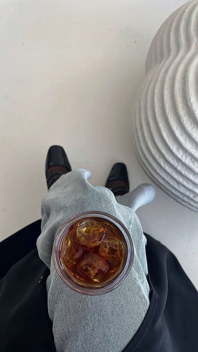 seksa2's tweet photo. ʟᴀᴛᴇ ʀᴀɴᴅᴏᴍꜱ 🧊🖤 https://t.co/rii0HxNOC1