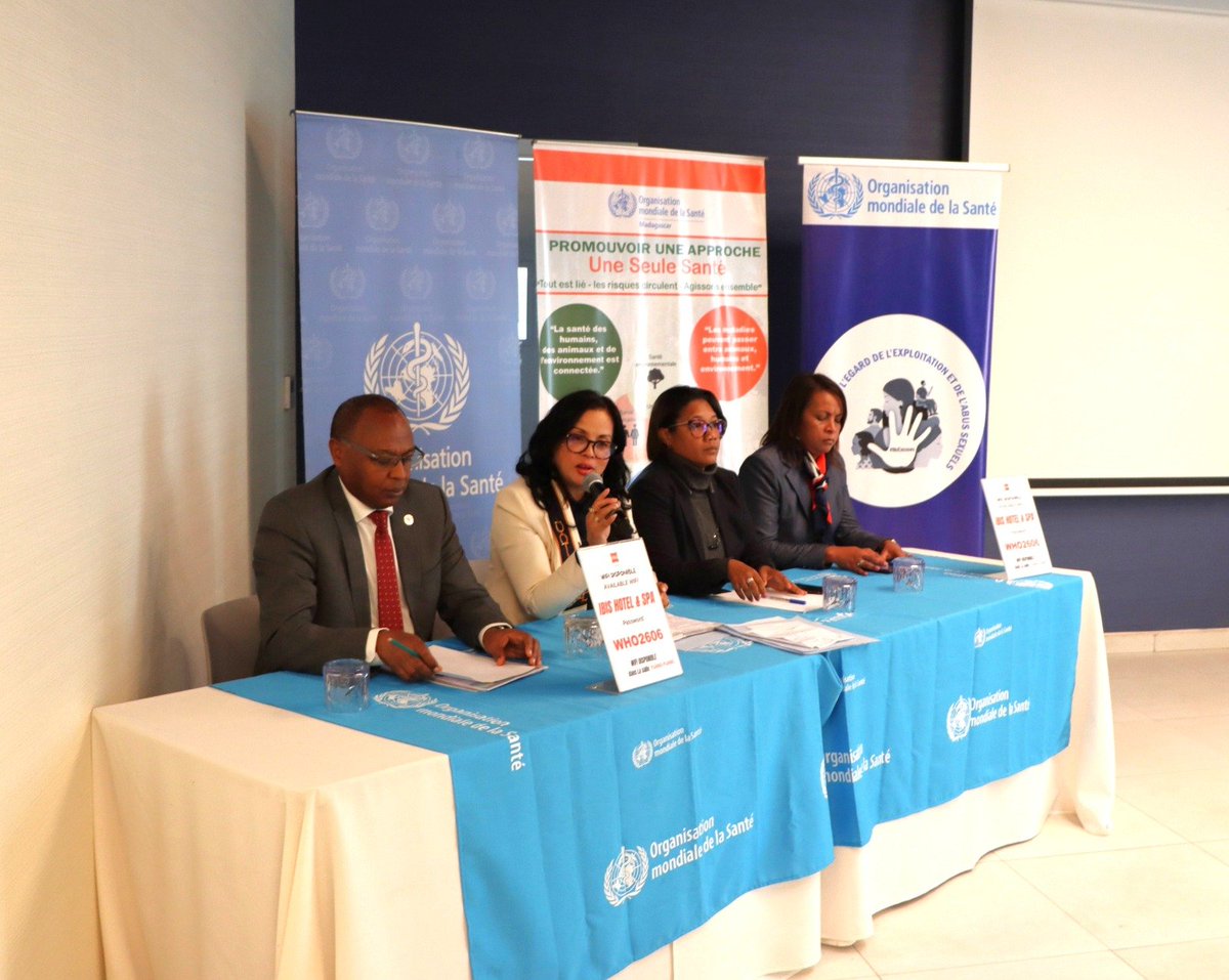 OMSMadagascar's tweet photo. 🇲🇬 clôture le projet #PPSB, financé par @Banquemondiale &amp; appuyé techniquement par @OMSMadagascar . Une étape clé qui laisse des acquis durables pour renforcer la préparation aux pandémies, l’approche Une #SeuleSanté &amp; la résilience du système de santé.👇

https://t.co/KU6XDqhEyd https://t.co/XBpdxr8MFM