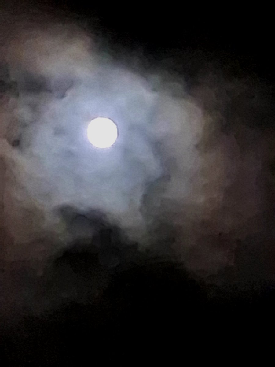 windrazor8403's tweet photo. More moon pics https://t.co/C62rdMCV3J