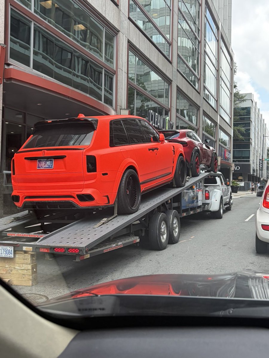 LegionHoops's tweet photo. LaMelo is getting his vehicles ready for Minnesota. 

(via @CelebsInCLT) https://t.co/2qto489ozf