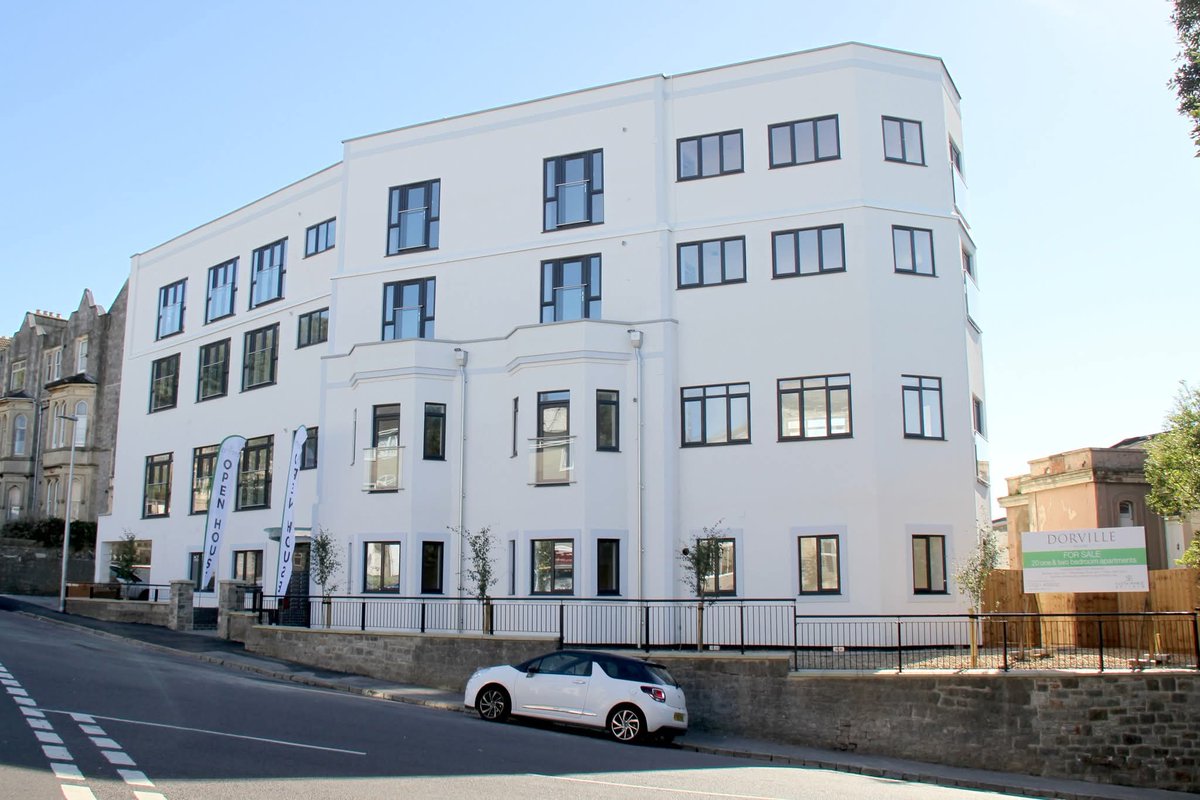 ascentarch's tweet photo. Conversion of former hotel into flats. This iconic seaside hotel in Weston-super-Mare had lain empty for a decade and been subject to the ravages of water, fire and squatters. The building was converted into 20 flats and completely refurbished. https://t.co/pElK2Tk5gq https://t.co/GvqJE4zTtI