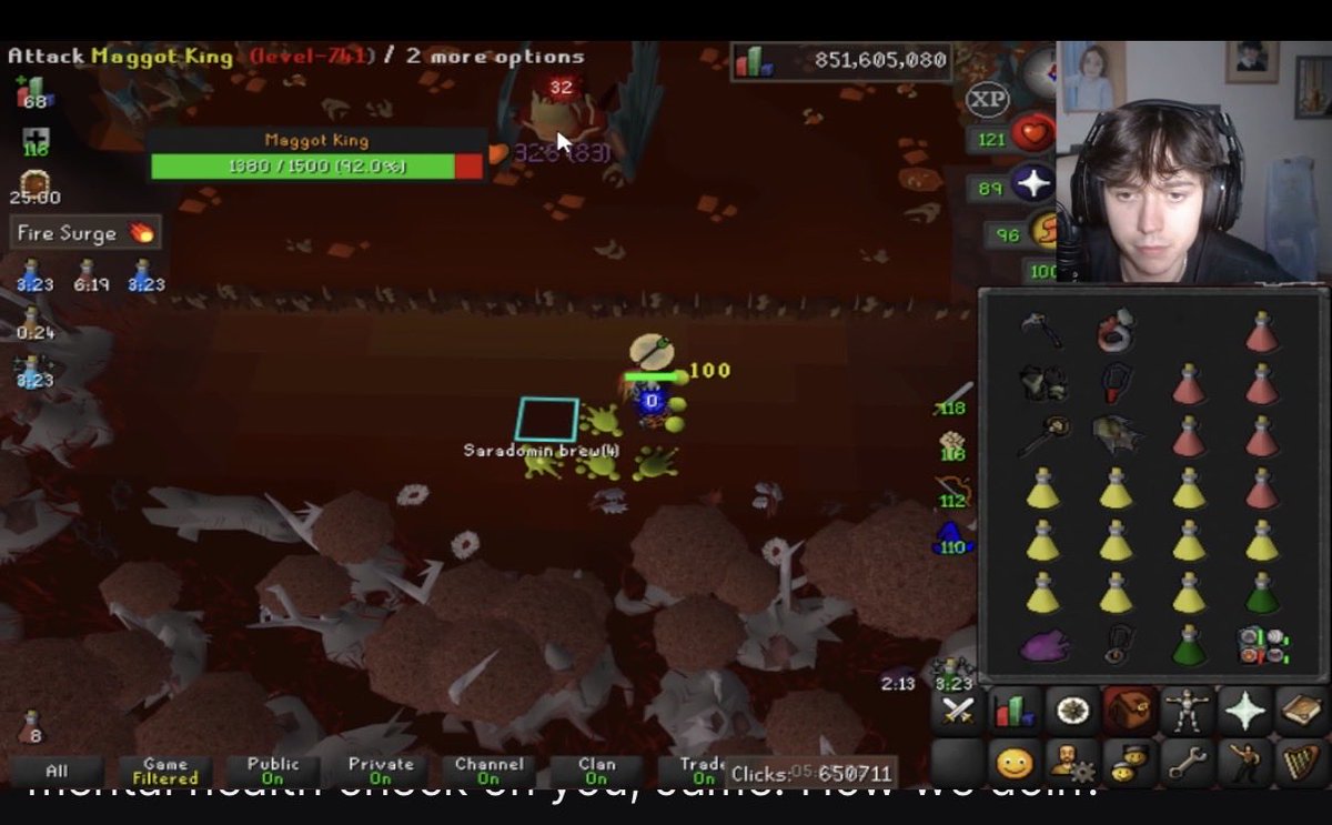 TheKodaiOSRS's tweet photo. @S2L_osrs Claims maggot king boss is hard but brings blood fury, 4 way switch and inv of brews??? #osrs #oldschoolrunescape https://t.co/xtaK8e05vL