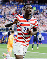 BovadaOfficial's tweet photo. Who’s scoring a goal for USA today? 🇺🇸

❤️ for Christian Pulisic (+140)
🔁 for Folarin Balogun (+120) https://t.co/5wOzwI3iU6