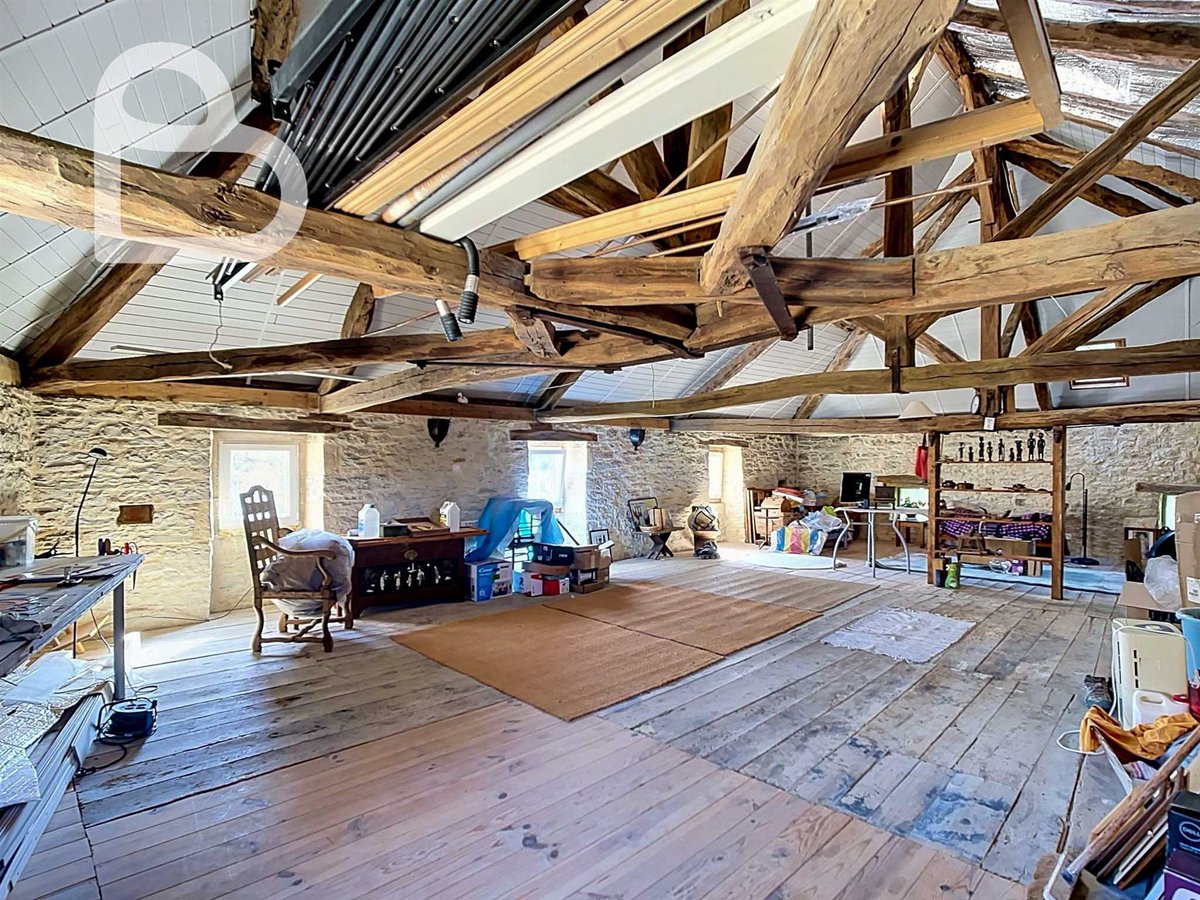 TimurNegru's tweet photo. Say what you want about France, but the property you can buy there for the money is wild.

€329k ($376k) for a 4-storey stone house with a stream in the garden and a gîte already built into the ground floor.

214 m² (2,303 sqft), 6 bedrooms, built in 1800. Sits in Catus, a small village 15 minutes from Cahors (Malbec country) in southwest France.

Property tax: ~€1,500 a year. Very cool.