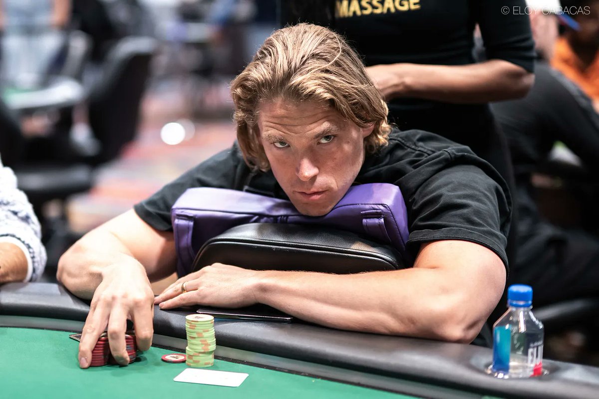 PokerNews tweet picture