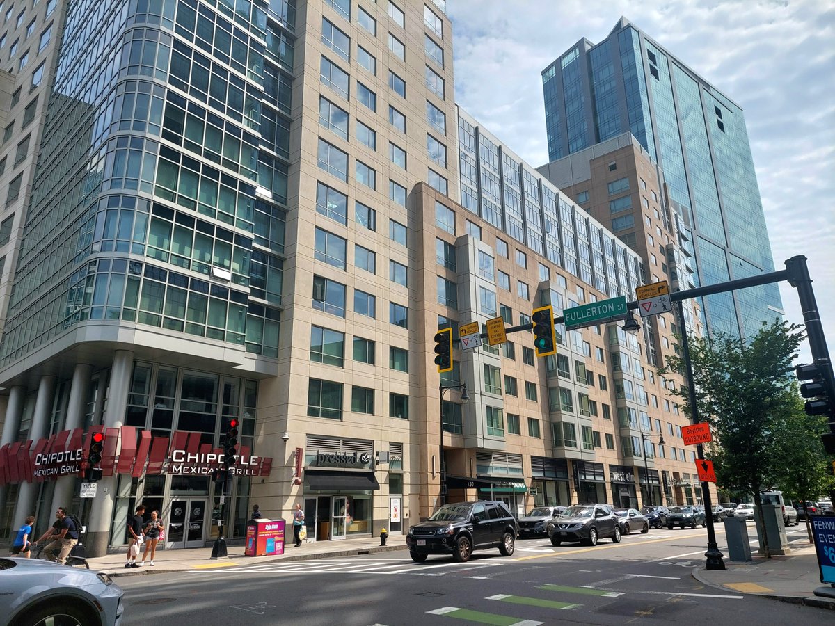 crblease's tweet photo. Fantastic to be back in my old stomping ground of Longwood Area, Boston and to give a talk at Digital Psychiatry @BIDMChealth @harvardmed. Huge thanks to @JohnTorousMD for hosting the day, and for the stimulating discussion afterwards. Will not wait as long to return :) Also thanks to John for gifting #DrBot to his visitors!